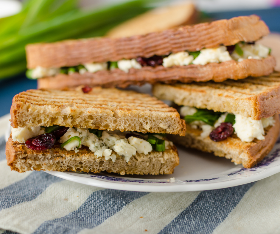 Blue Cheddar Cheese Sandwich