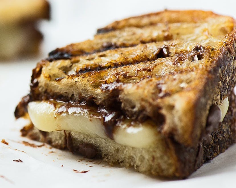 Nutella-Stracchino Grilled Sandwich